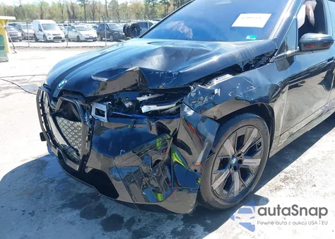 2024 BMW Ix M60 из США, поврежденный, VIN WB533CF06RCN40621